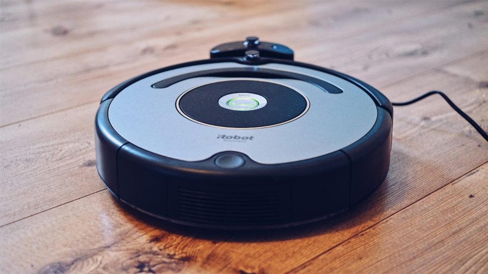 Robot Süpürge mi Dik Süpürge mi?